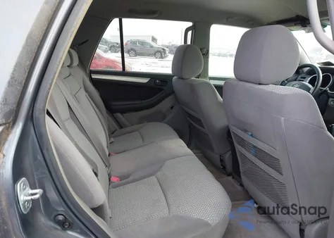 2005 Toyota 4Runner Sr5 V6 z USA, uszkodzony, nr VIN JTEBU14R650075011